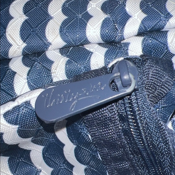 Thirty-One Navy and White Crossbody Bag - Picture 3 of 6